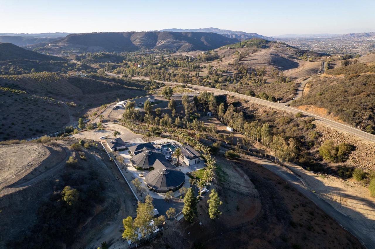 Iron Mansion Private Resort-Event Space 12000 Ft! Temecula Esterno foto